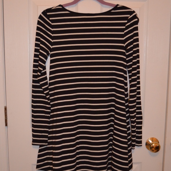 Black and White Stripe Swing Dress - Picture 3 of 3